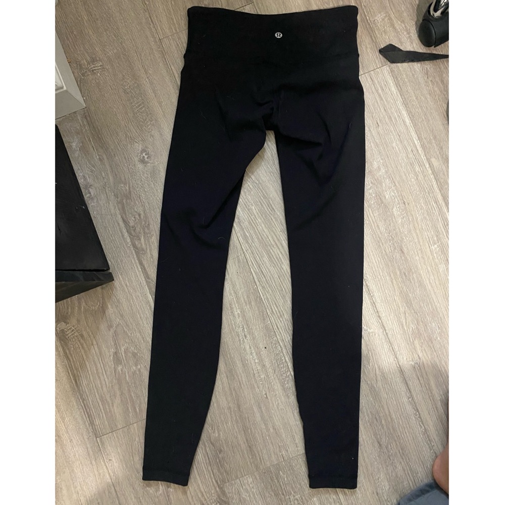 Lululemon leggings size 4 wunder under midrise 28”